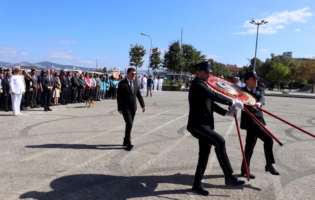 19 Eylül Gaziler Günü Programı Çerçevesinde Kaymakamımız Abdurrahman İNAN, Büyükada Atatürk Meydanında Düzenlenen Çelenk Sunma Törenine Katıldı.