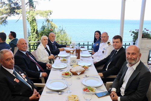 Kaymakamımız Abdurrahman İNAN, Gazi ve Şehit Ailelerimiz Onuruna Verilen Yemek Programına Katıldı.