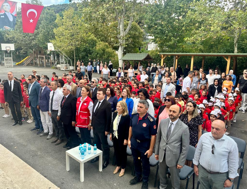 Kaymakamımız Abdurrahman İnan, İlçe Millî Eğitim Müdürlüğü Tarafından Düzenlenen İlköğretim Haftası Kutlama Programına Katıldı.